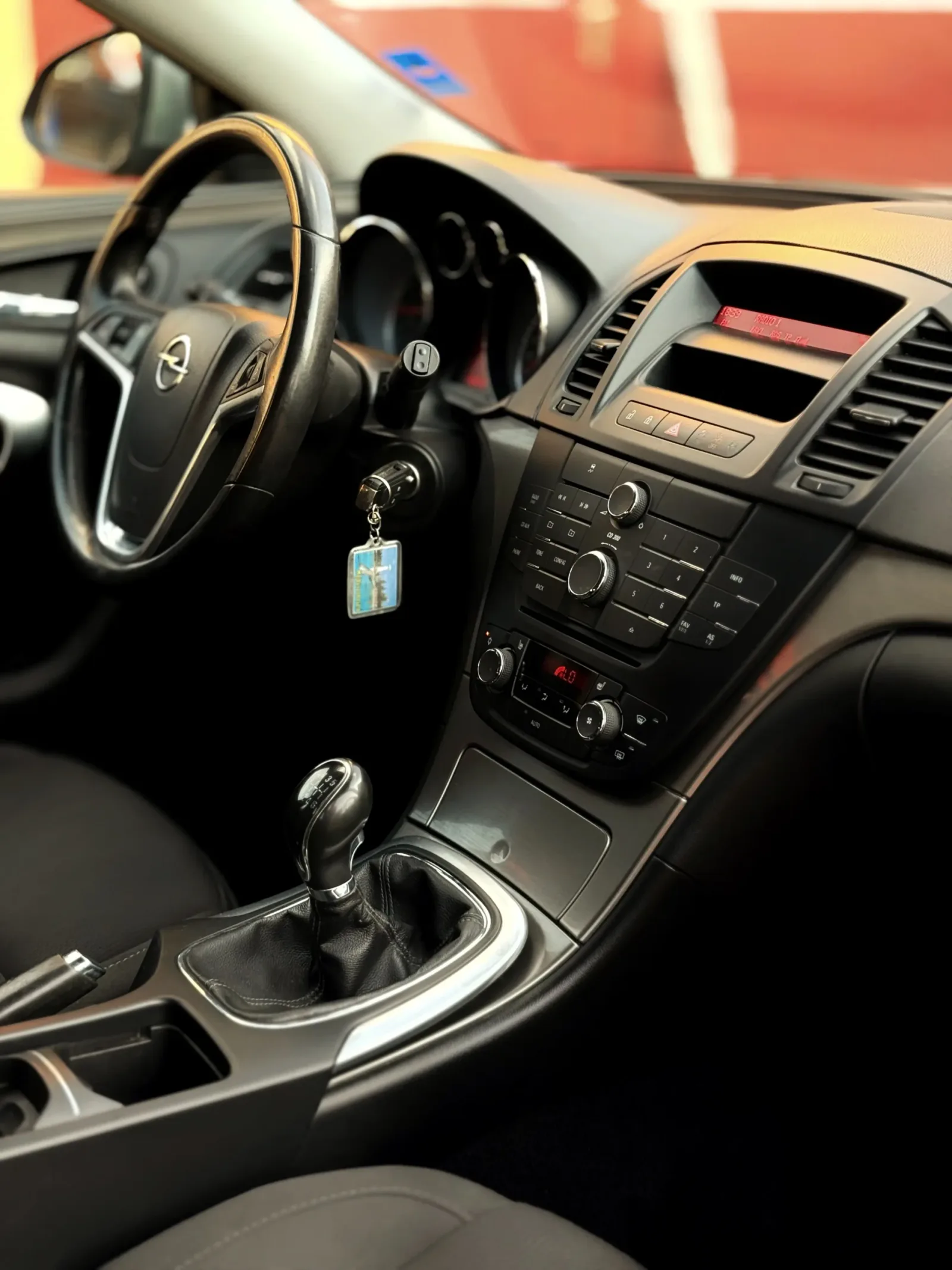 Opel Insignia Sport Tourer 1.6 T előnézeti kép 5