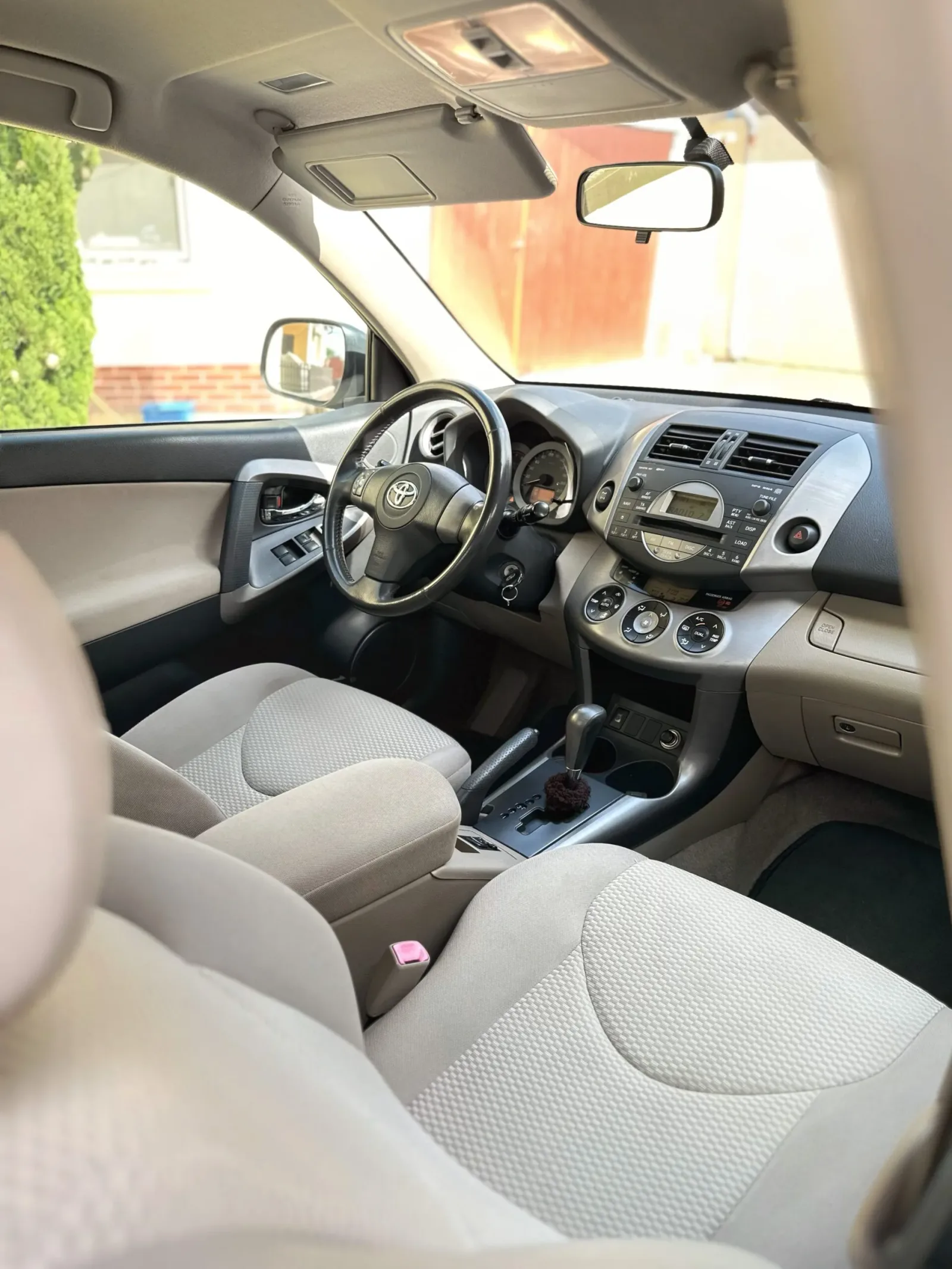 Toyota RAV4 4x4 Cross Sport - Elegáns Kalandvágyók Álma! előnézeti kép 10
