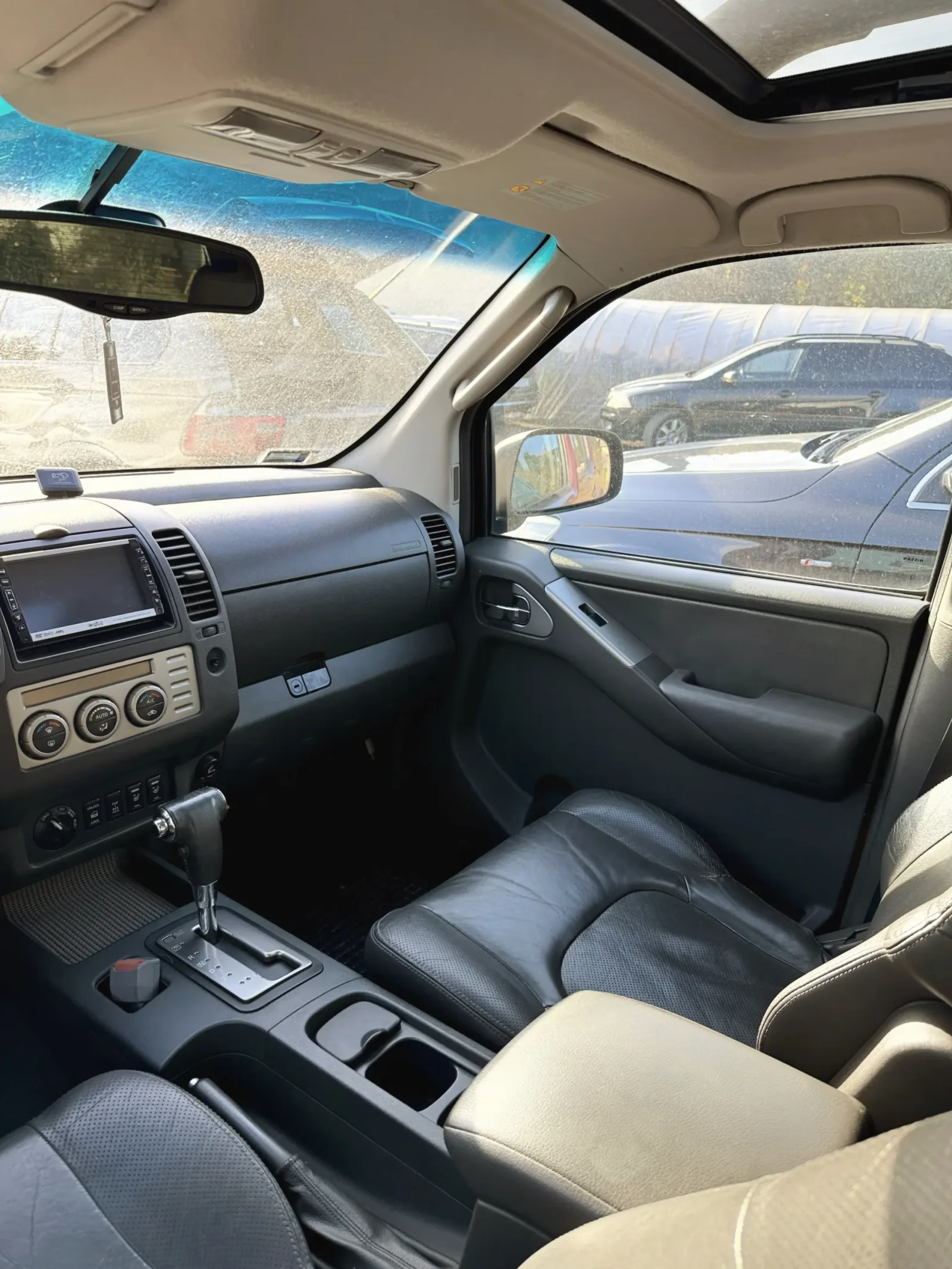 Nissan Navara 2.5dci 174le előnézeti kép 8