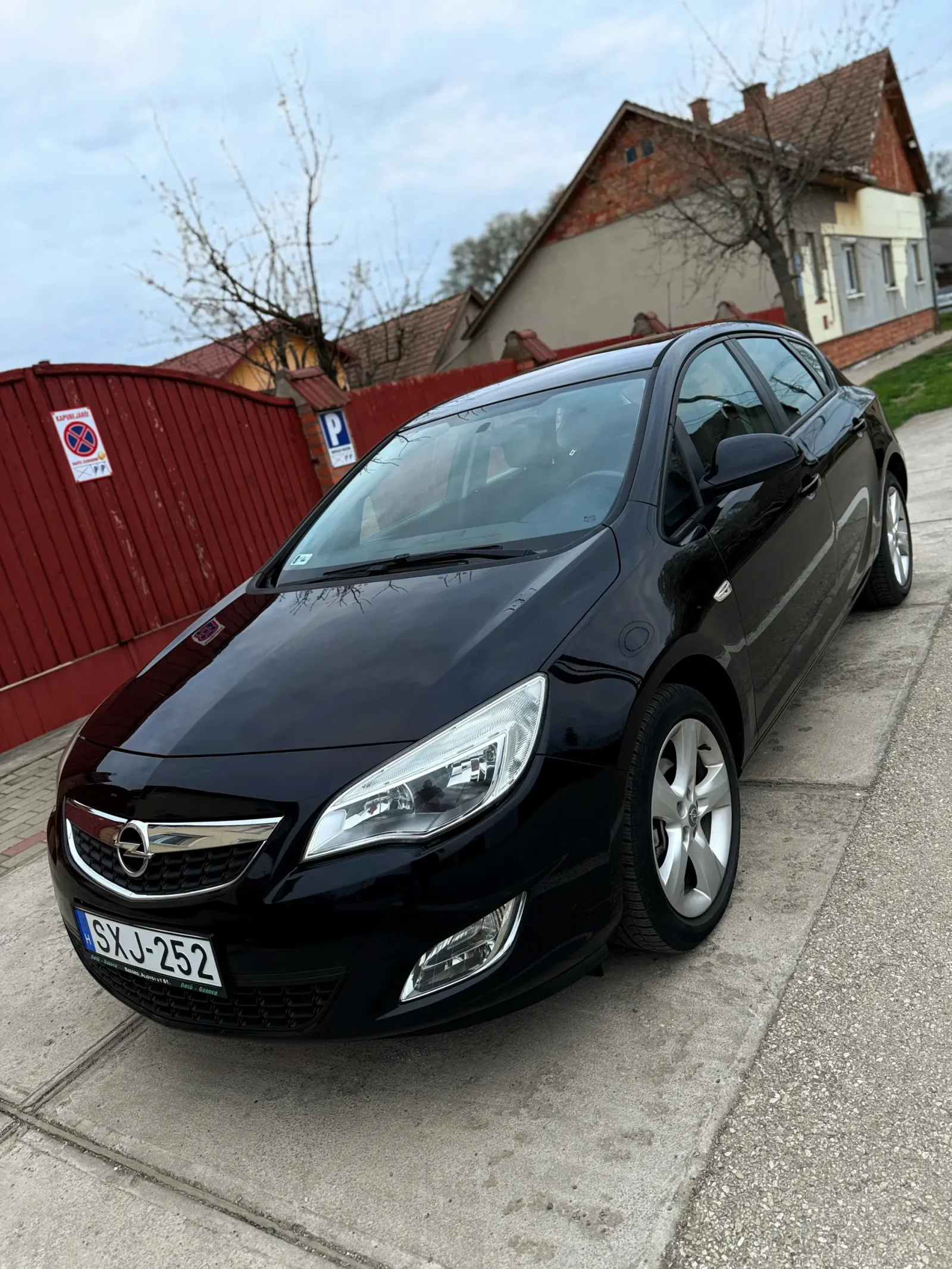 Opel Astra J 1.4 16v előnézeti kép 2
