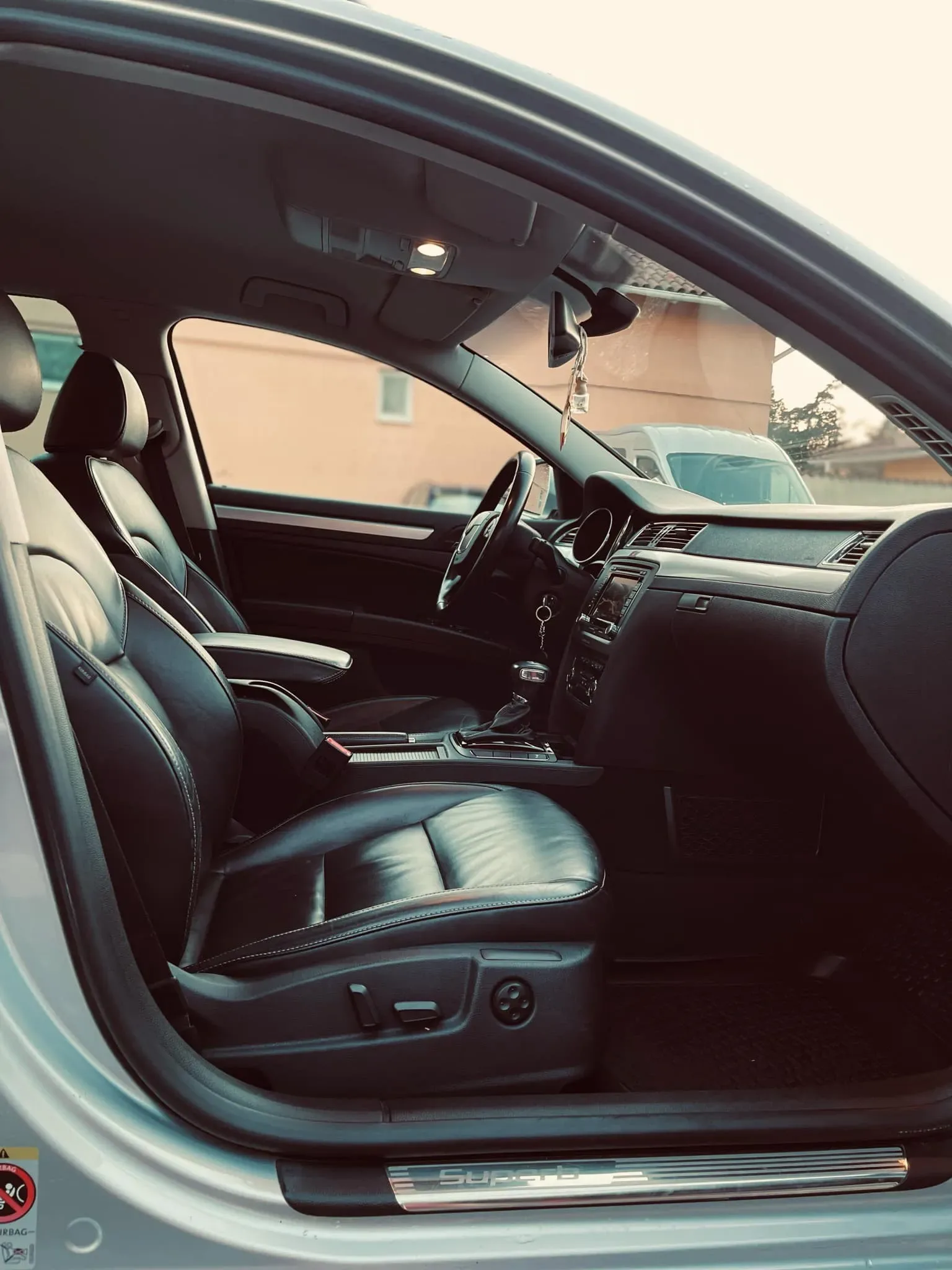 Skoda Superb 2.0 CR TDI DSG 6 előnézeti kép 5