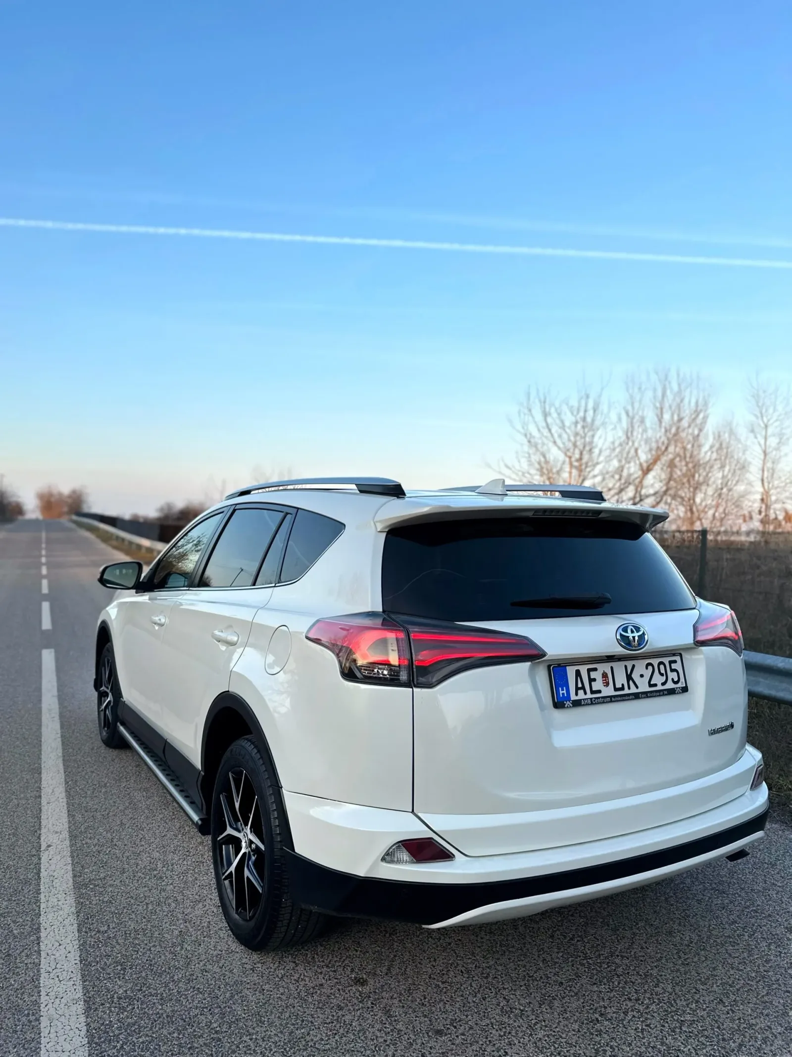 Toyota Rav4 hybrid 4x4 Napfénytető előnézeti kép 8