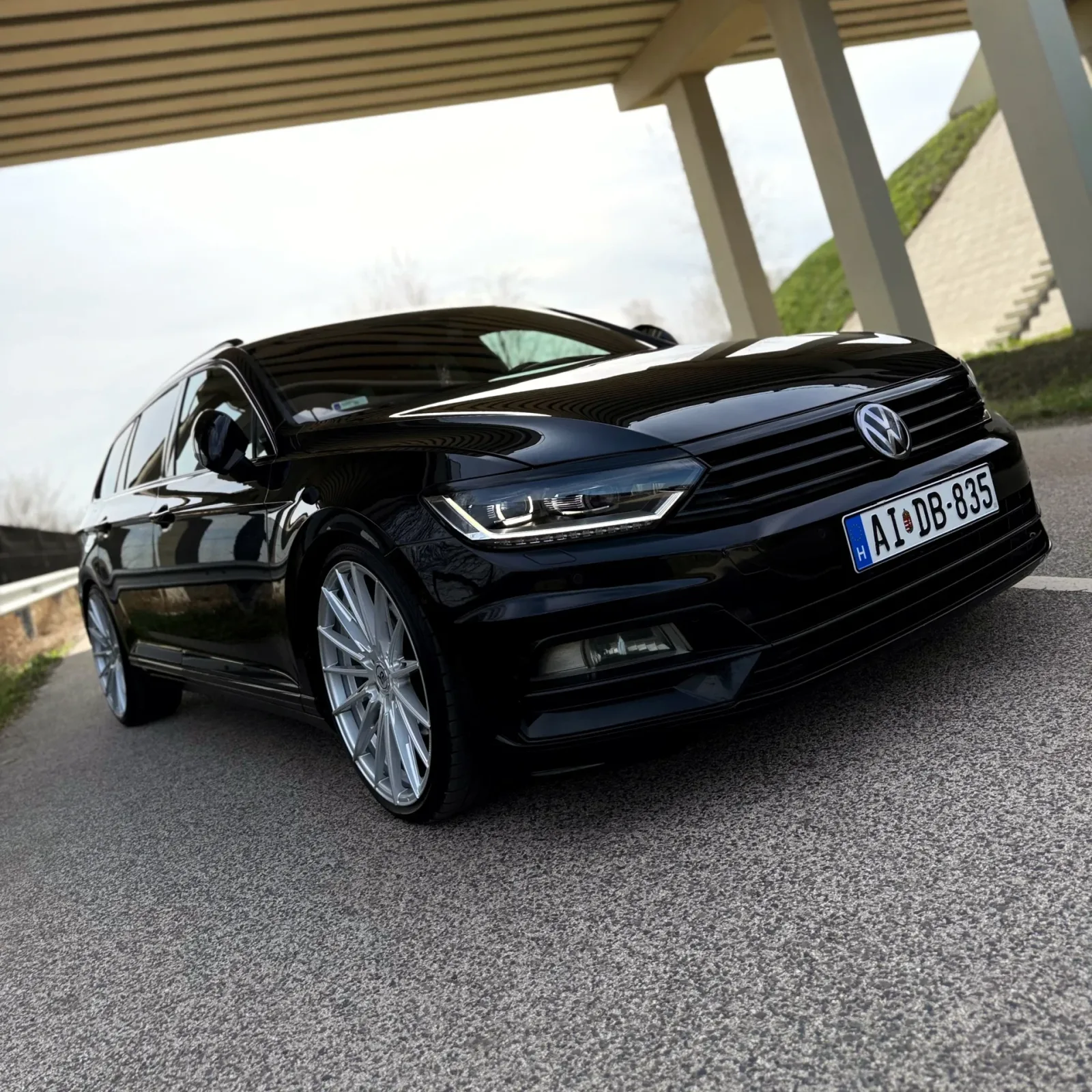 VW Passat B8 R-Line 2.0 CrTDI DSG6 - fő kép