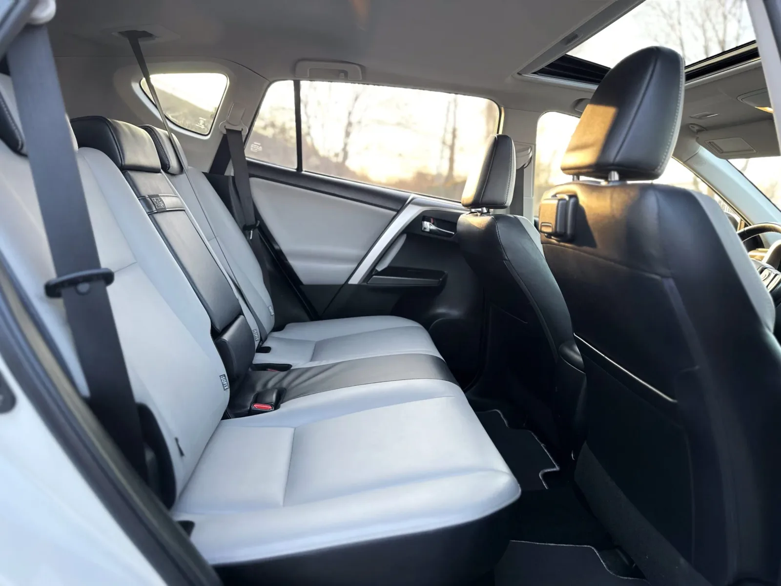 Toyota Rav4 hybrid 4x4 Napfénytető előnézeti kép 18