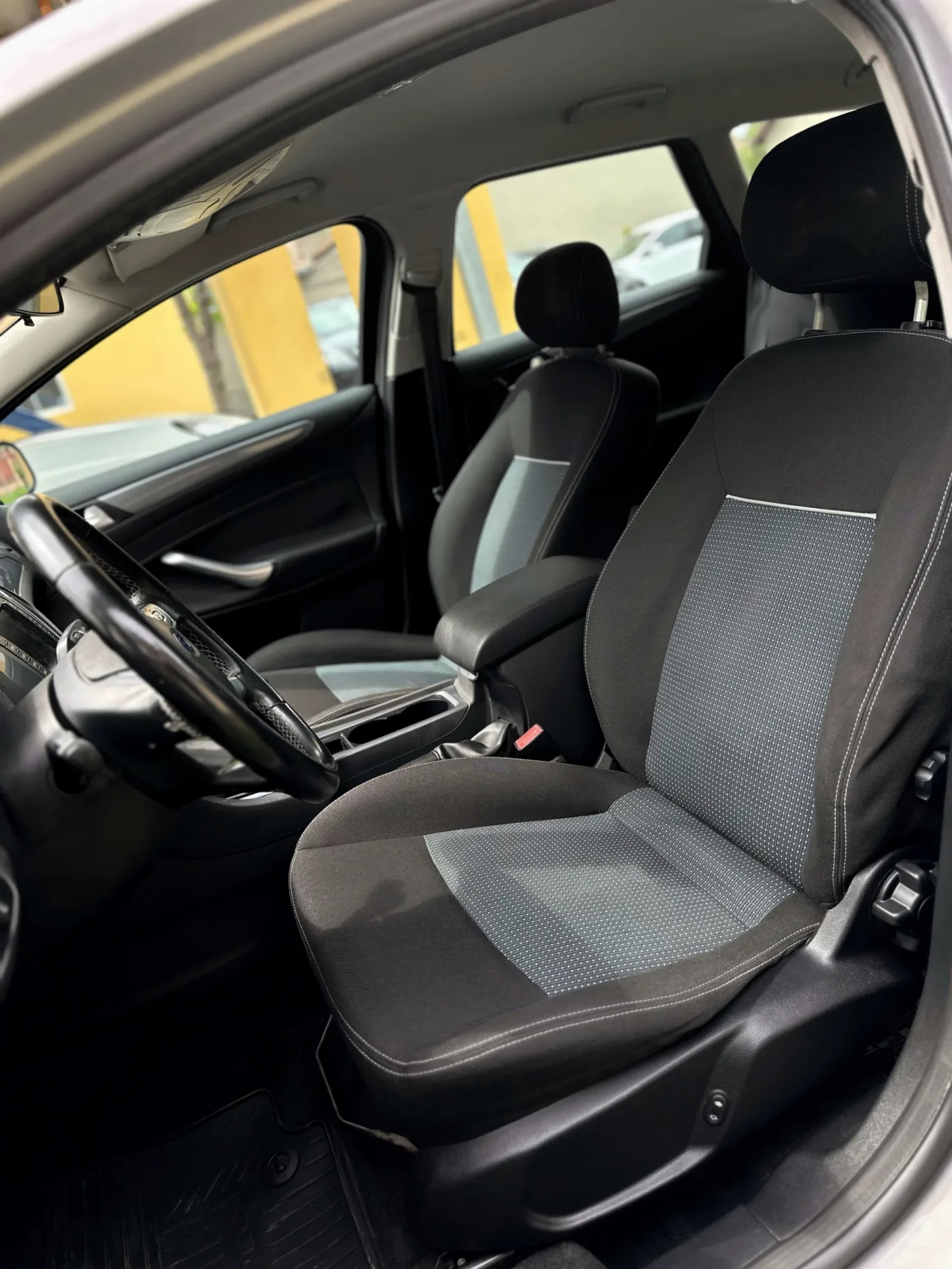 Ford Mondeo MK4 2.0 GHia előnézeti kép 20