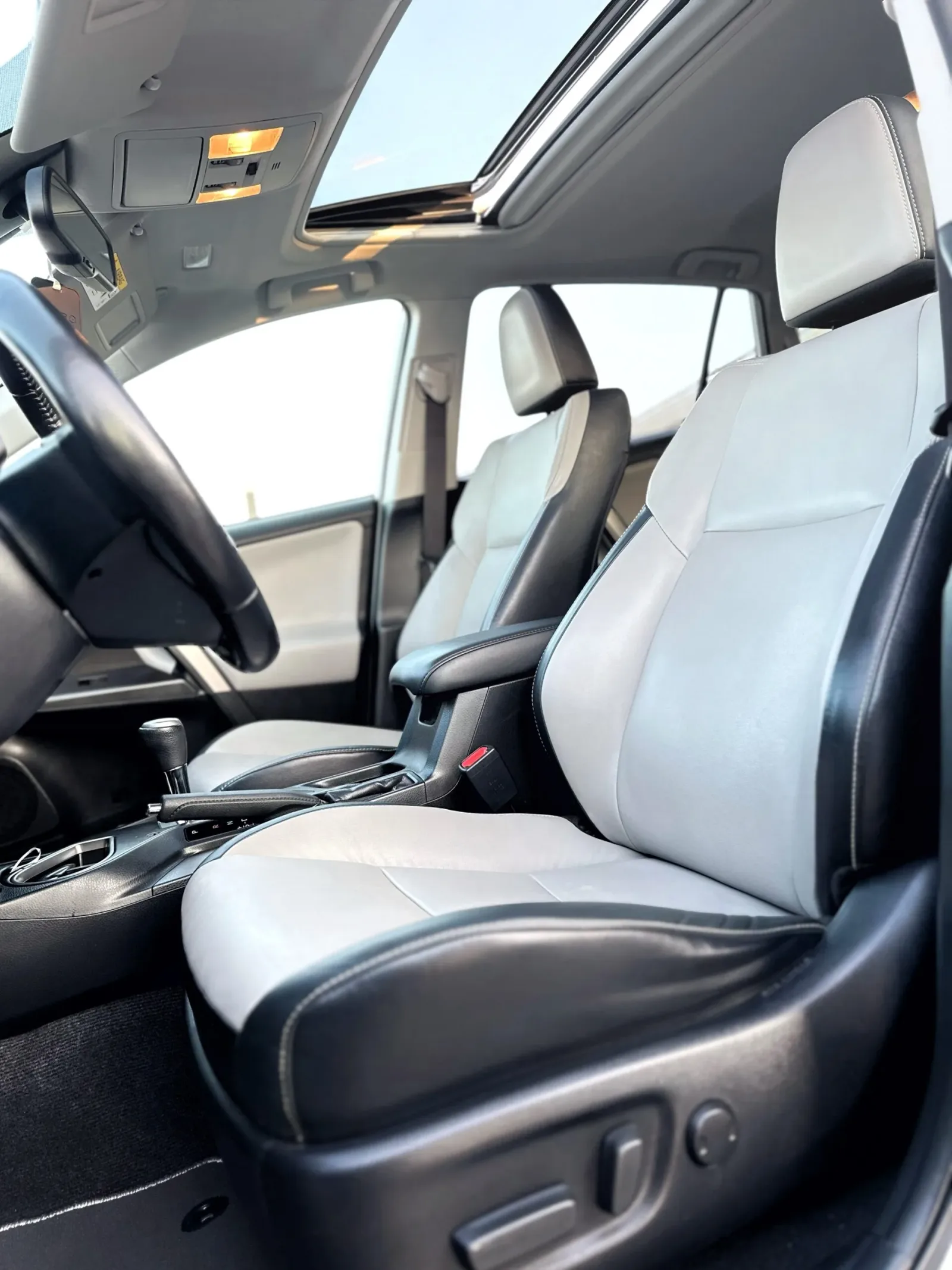 Toyota Rav4 hybrid 4x4 Napfénytető előnézeti kép 12
