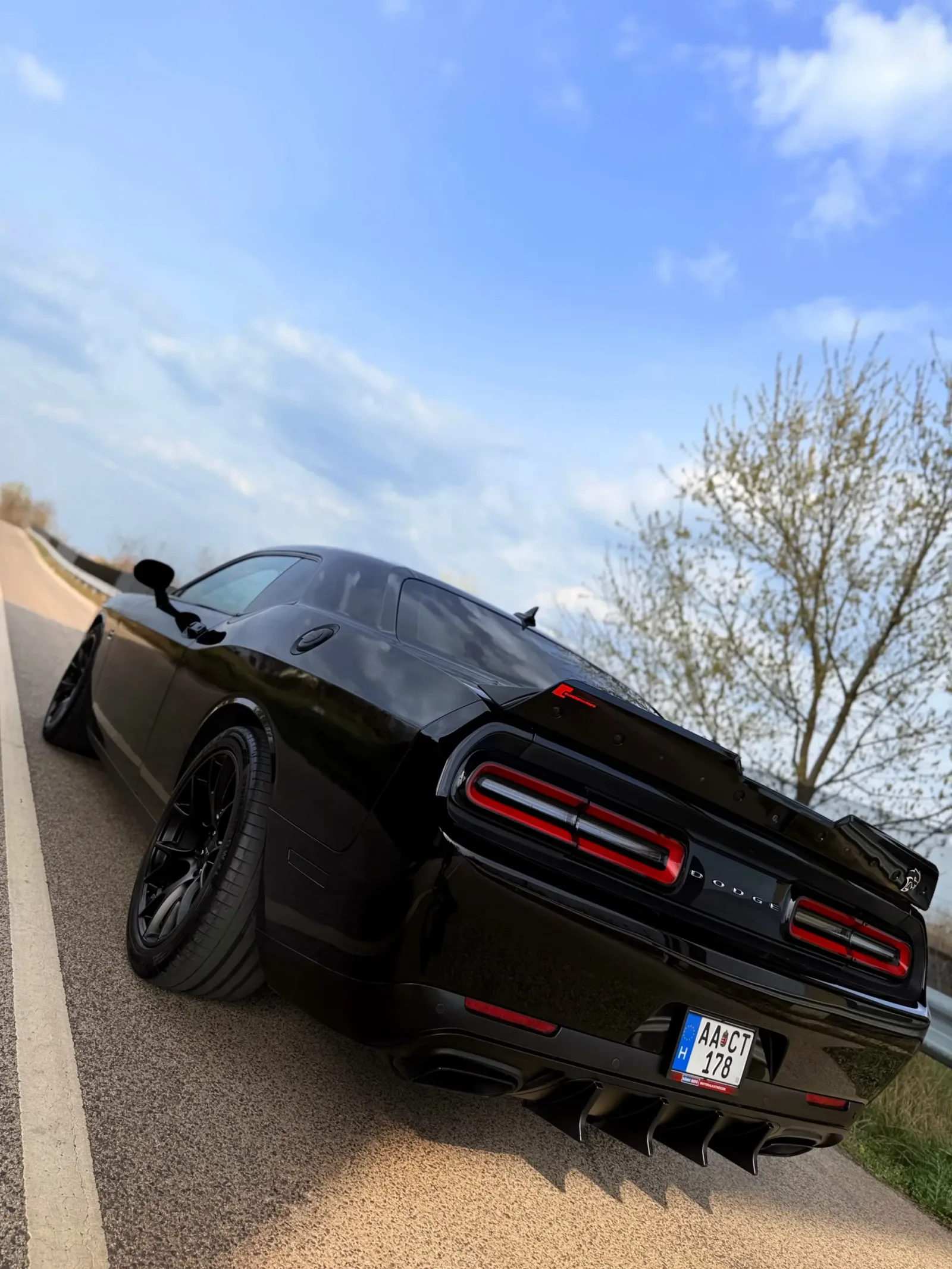 Dodge Challenger SRT Hellcat előnézeti kép 13