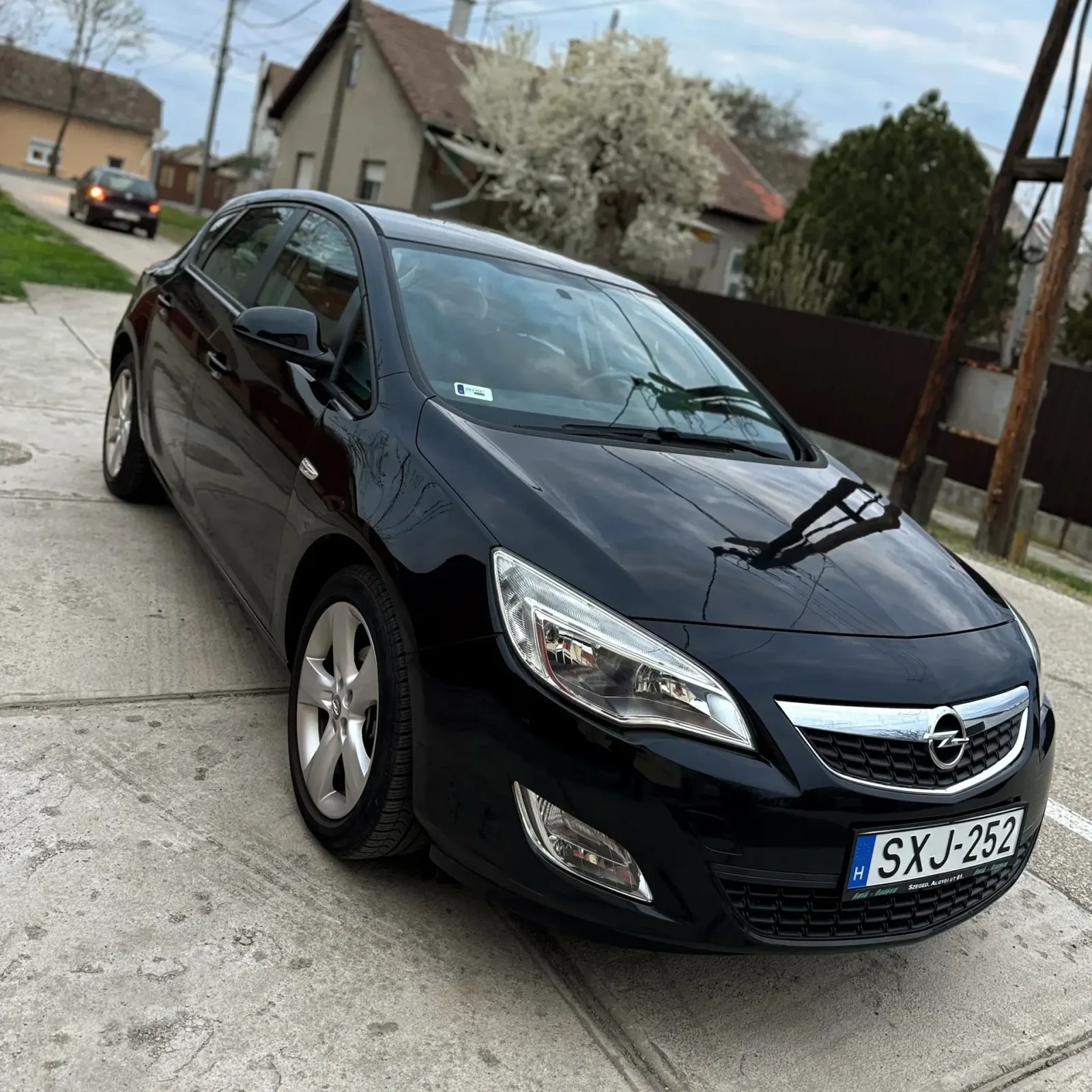 Opel Astra J 1.4 16v - fő kép