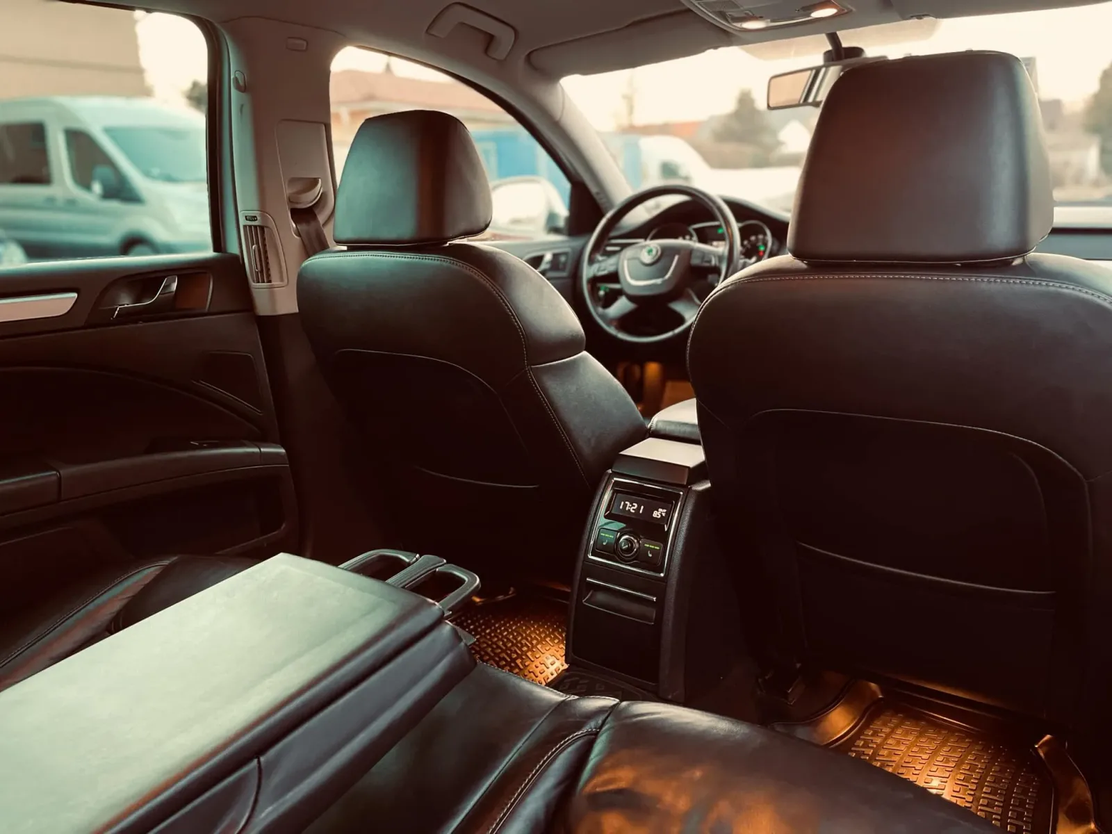 Skoda Superb 2.0 CR TDI DSG 6 előnézeti kép 6