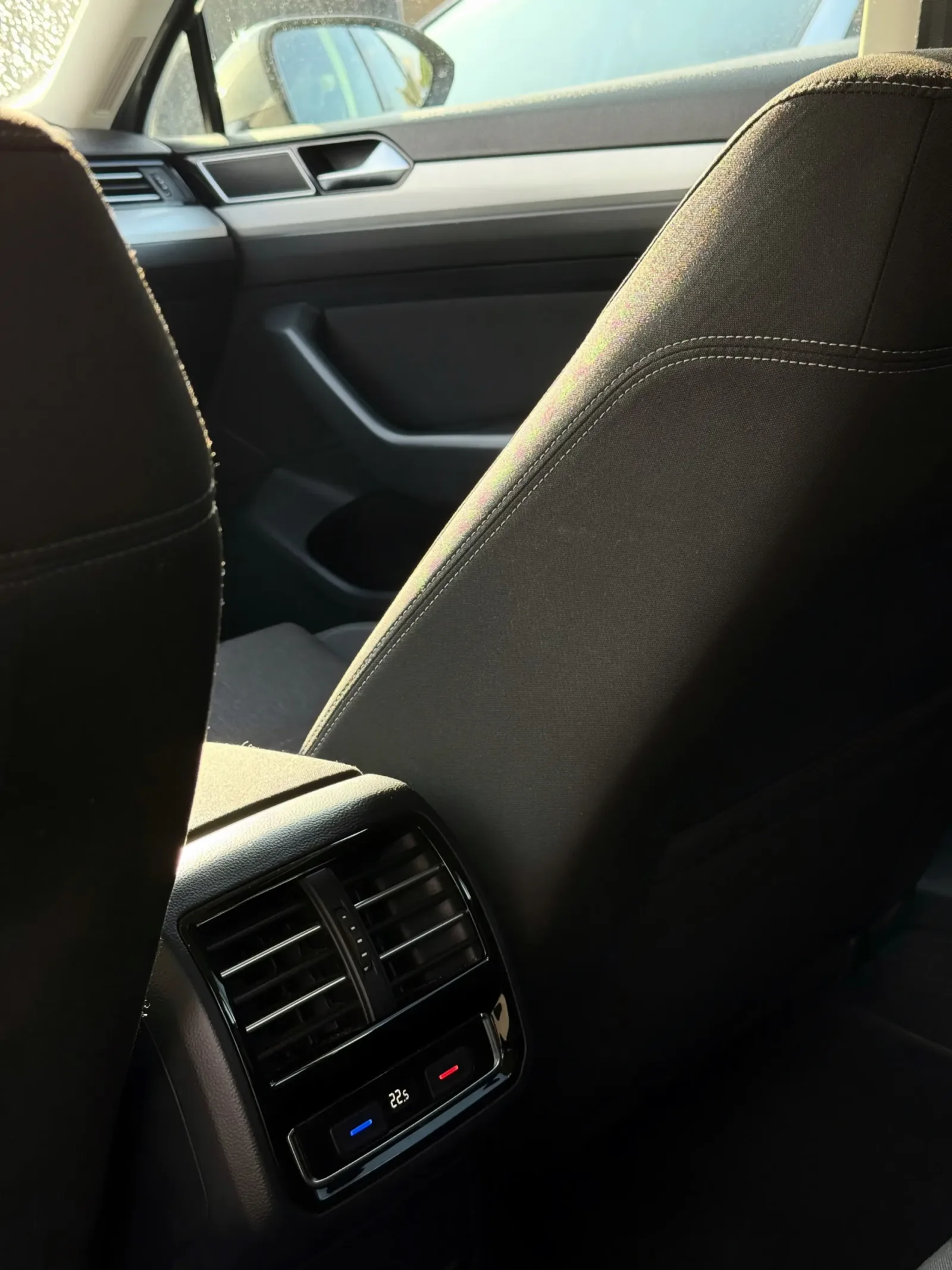 VW Passat B8 Business előnézeti kép 16
