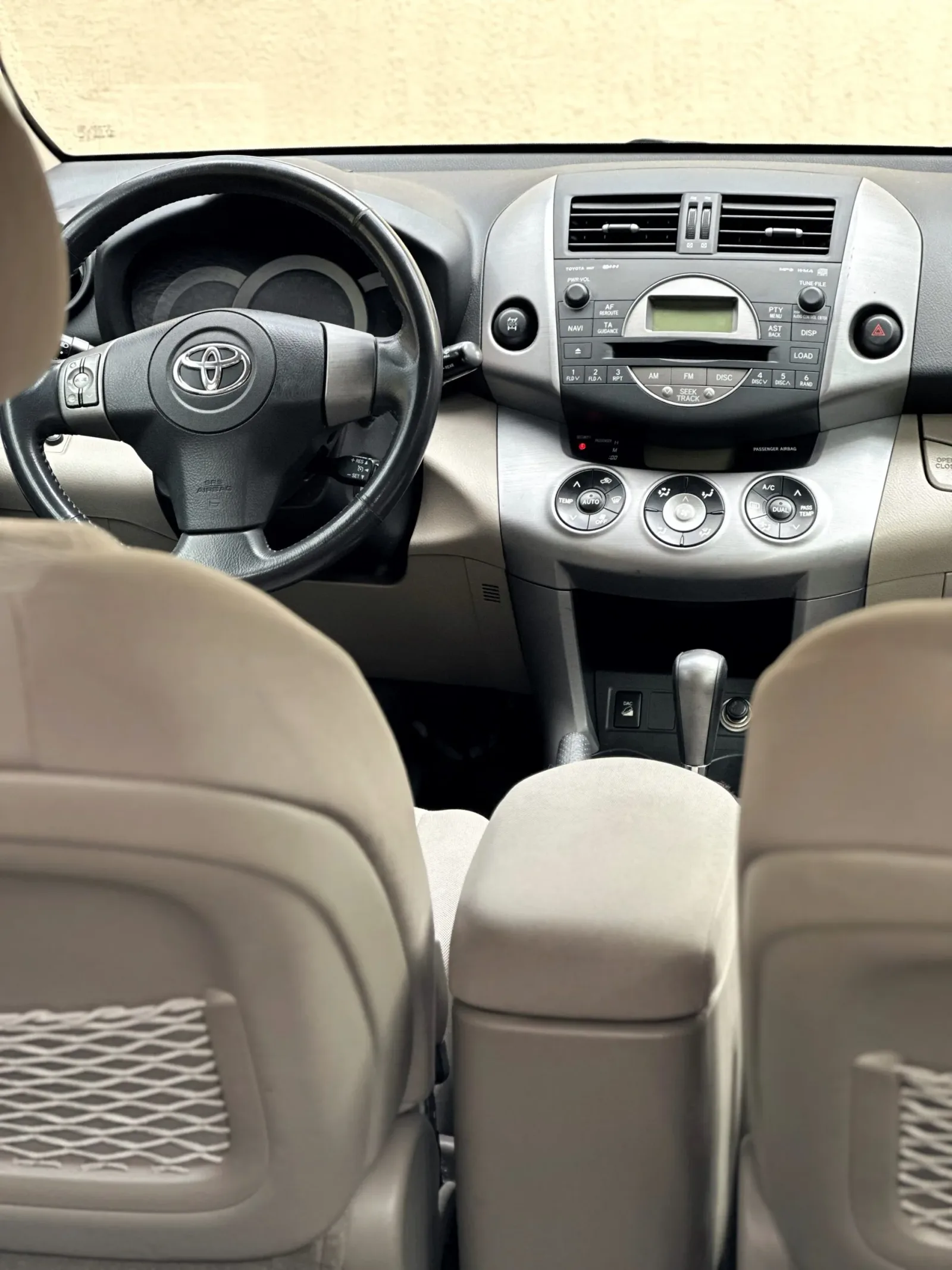 Toyota RAV4 4x4 Cross Sport - Elegáns Kalandvágyók Álma! előnézeti kép 7