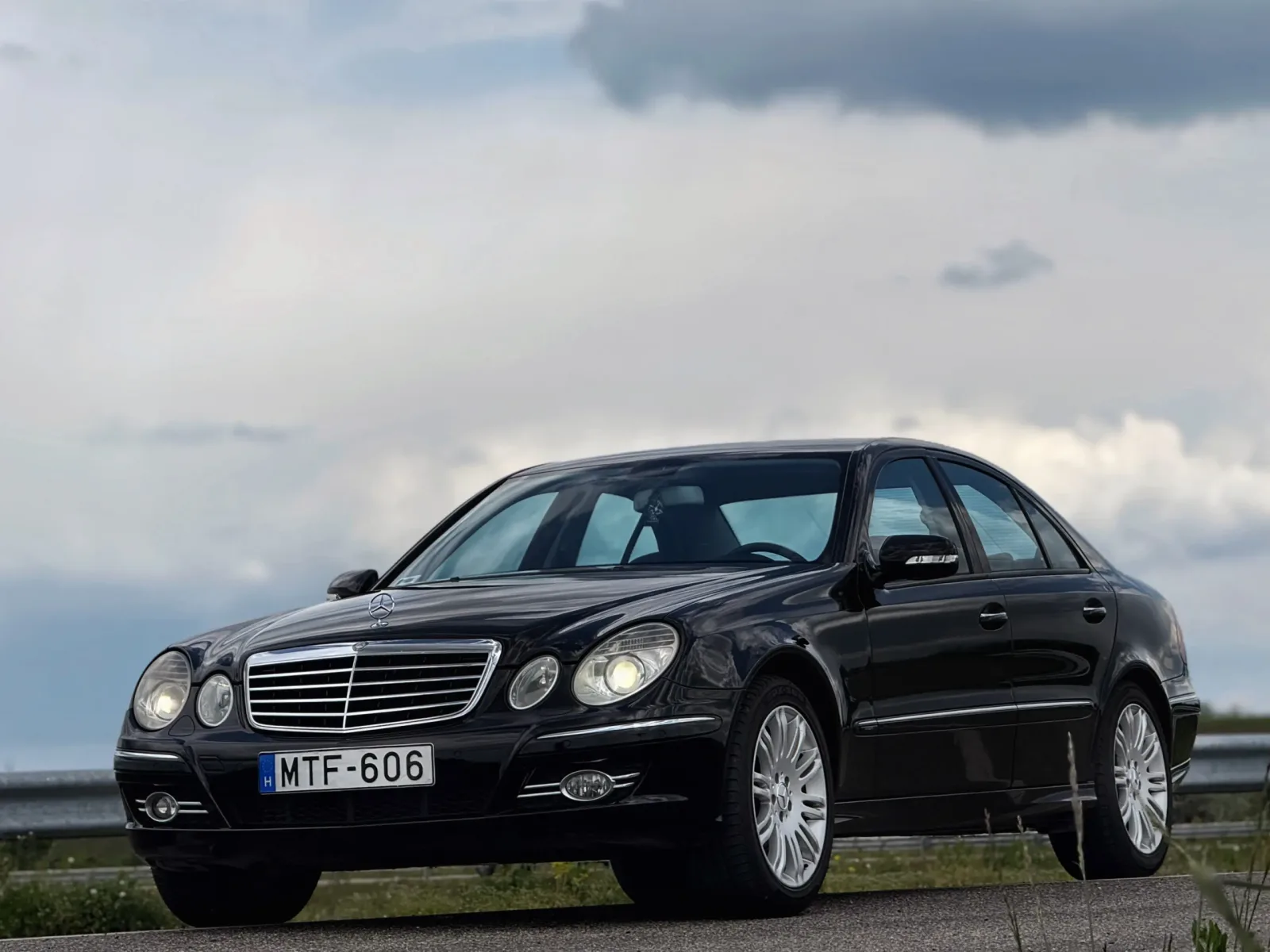 Mercedes E320CDI FL 4Matic előnézeti kép 2