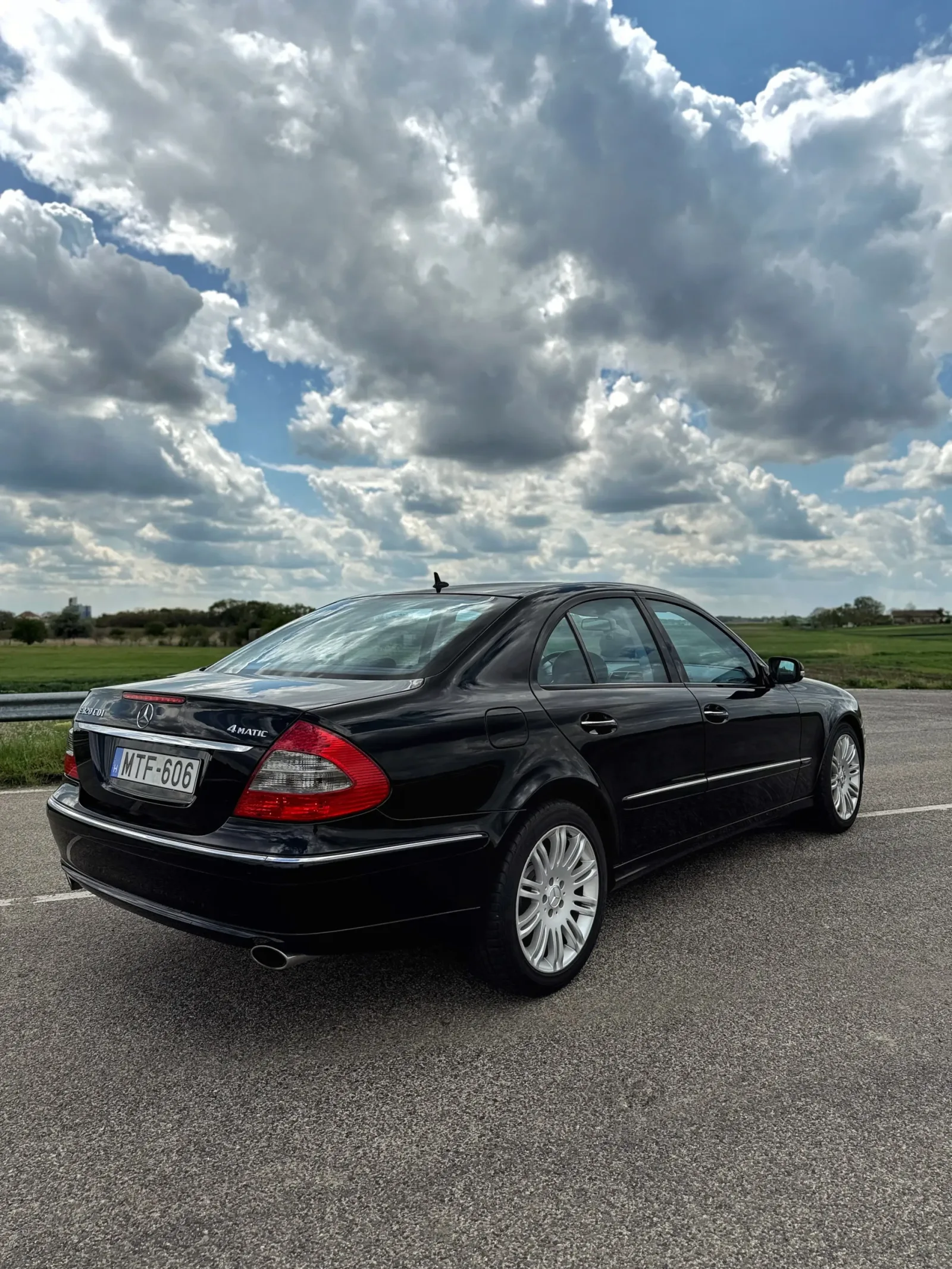 Mercedes E320CDI FL 4Matic előnézeti kép 3