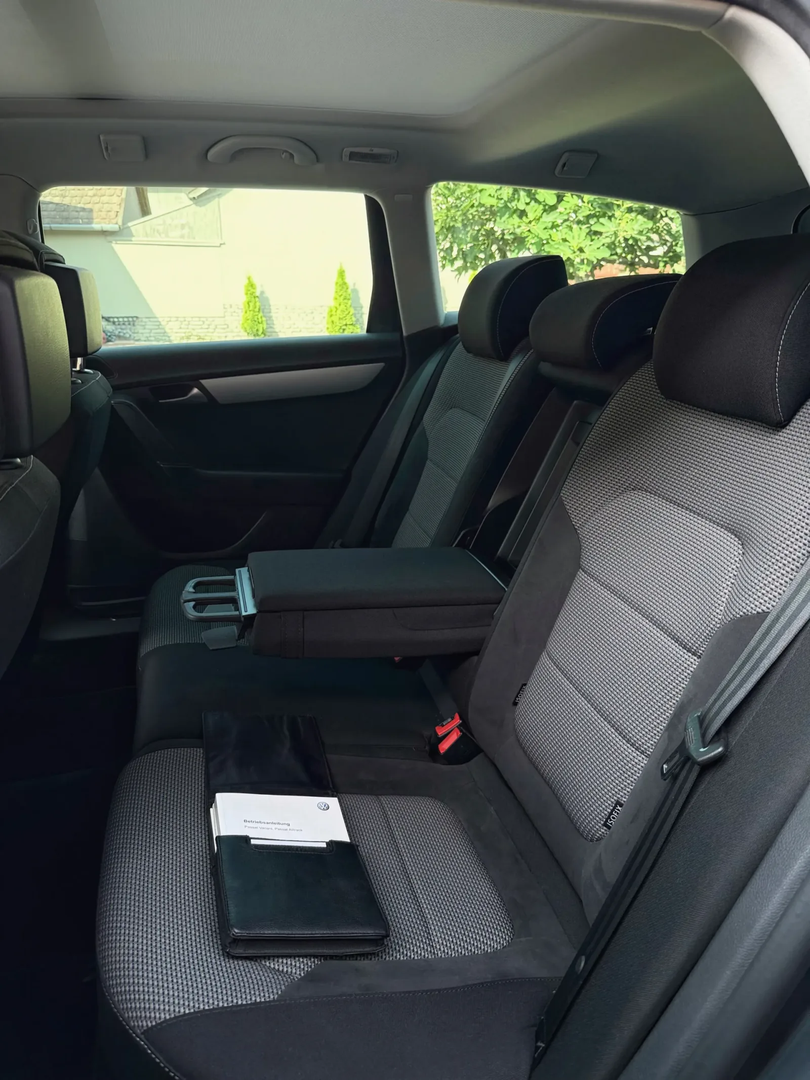 VW Passat B7 Alltrack 2.0CrTdi DSG HighLine 4Motion Pantető, Horog előnézeti kép 12