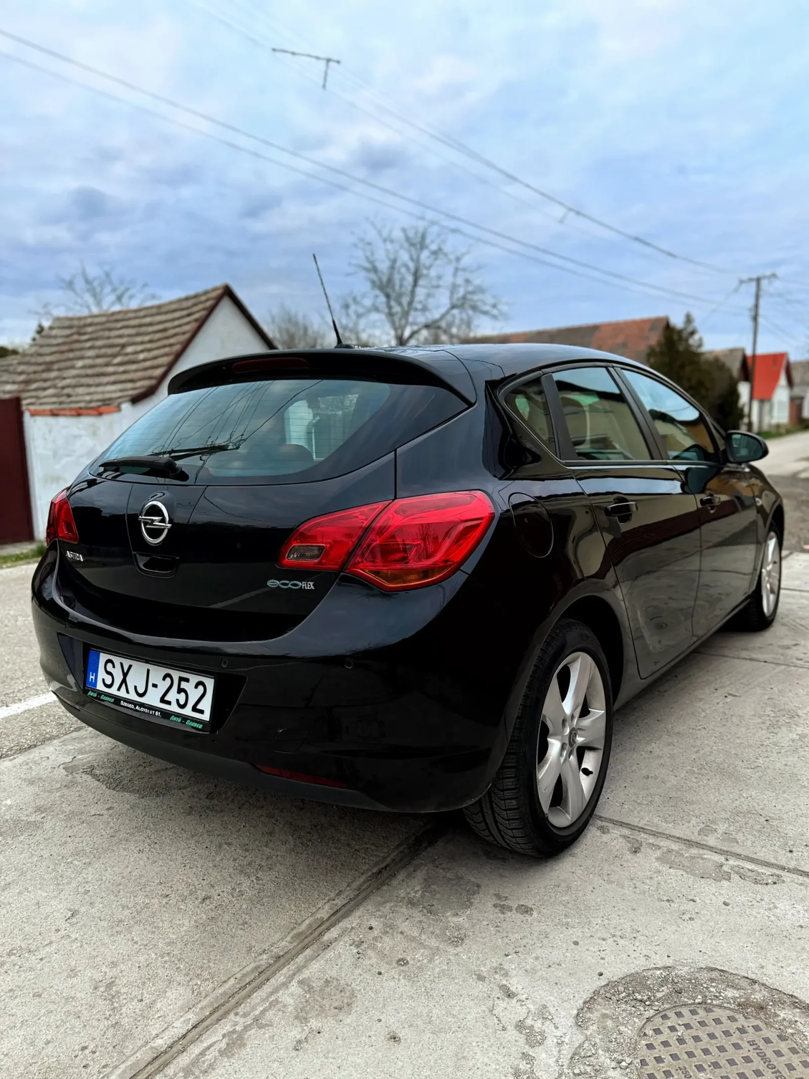 Opel Astra J 1.4 16v előnézeti kép 4