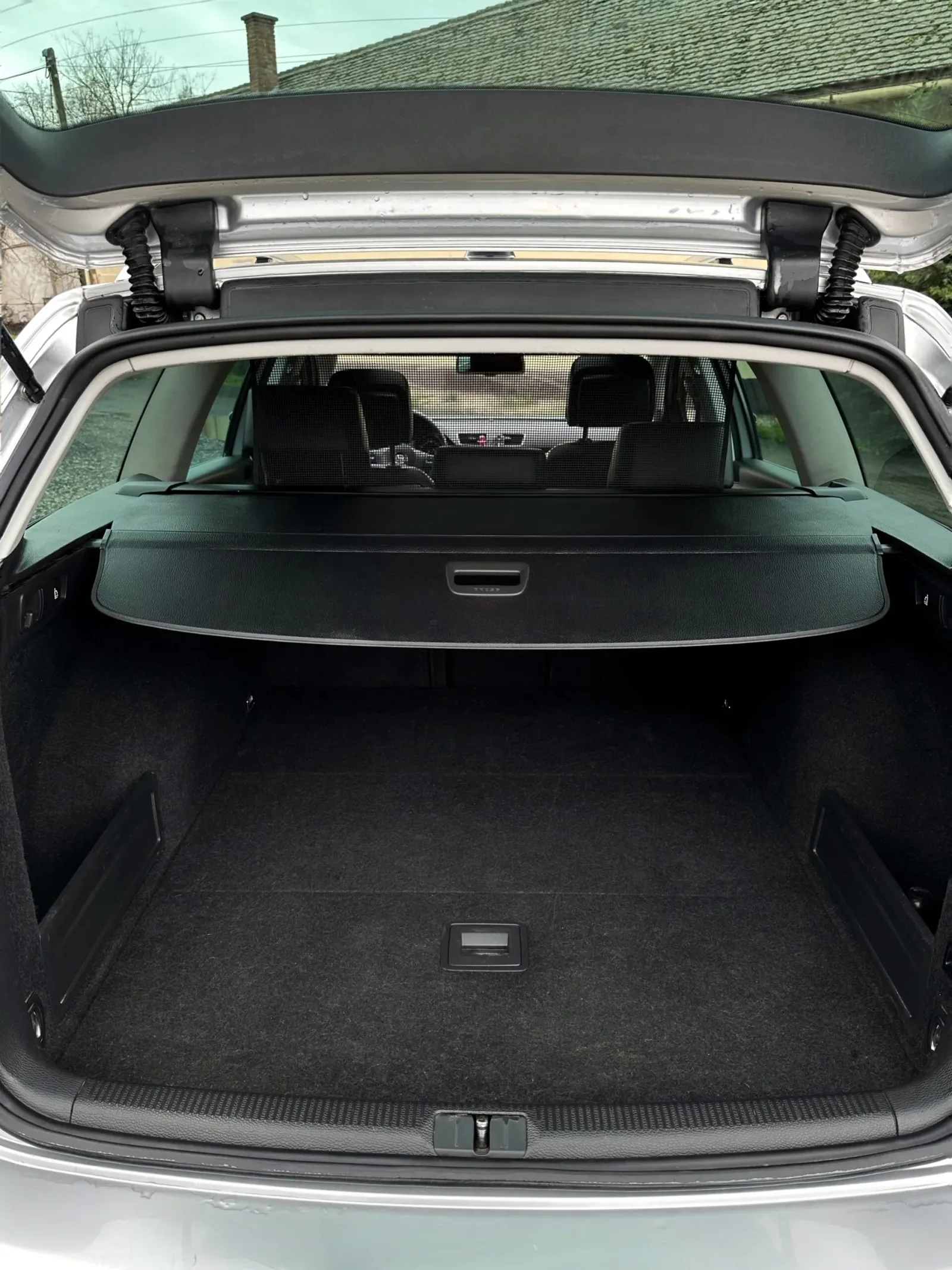 VW Passat B7 2.0CrTdi HighLine Bőr, Pantető, Horog előnézeti kép 7
