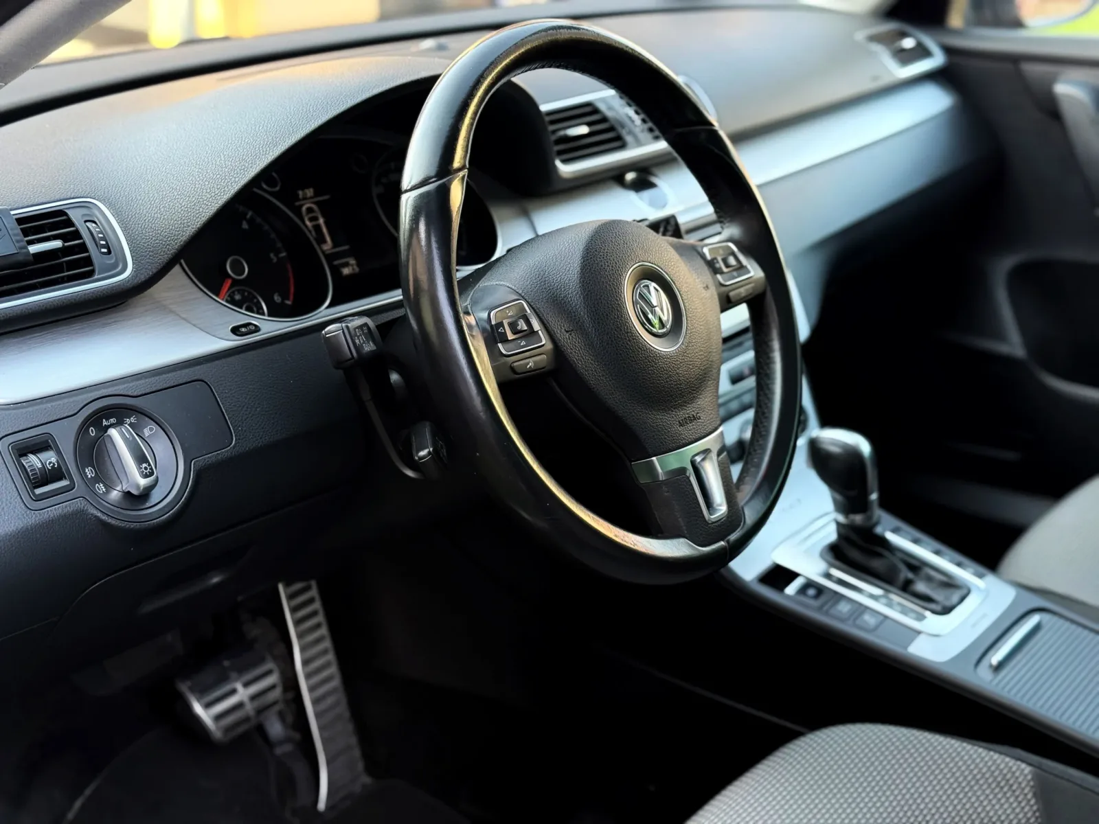 VW Passat B7 Alltrack 2.0CrTdi DSG HighLine 4Motion Pantető, Horog előnézeti kép 3