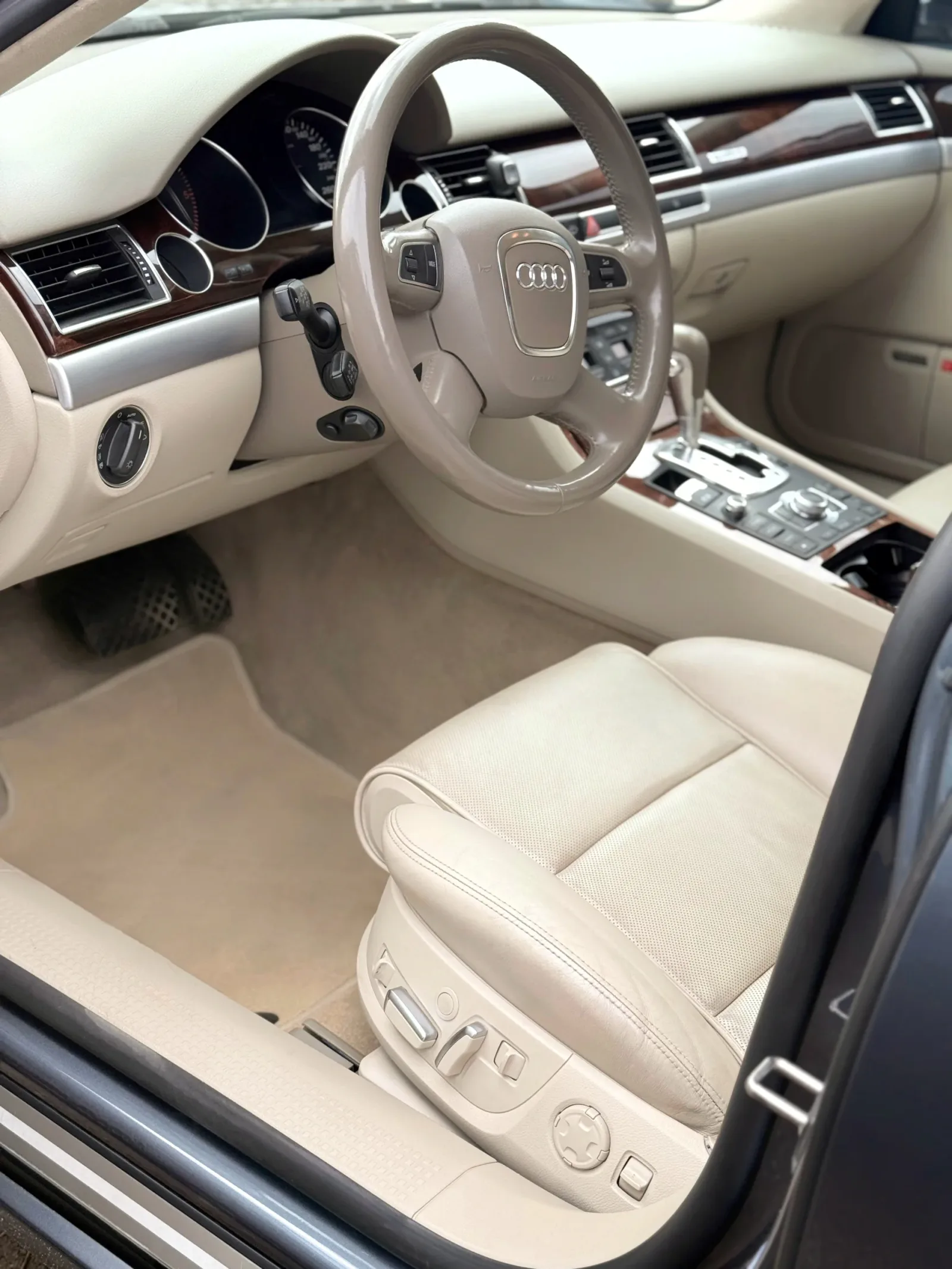 Audi A8 4.2 V8 TDI előnézeti kép 8