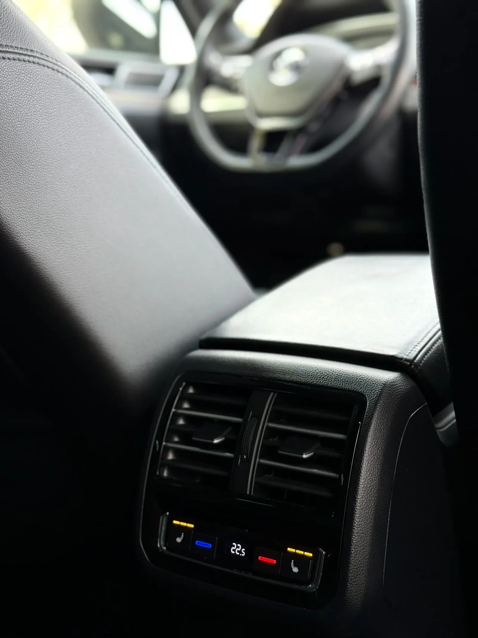 VW Passat B8 R-Line 2.0 CrTDI DSG6 előnézeti kép 17