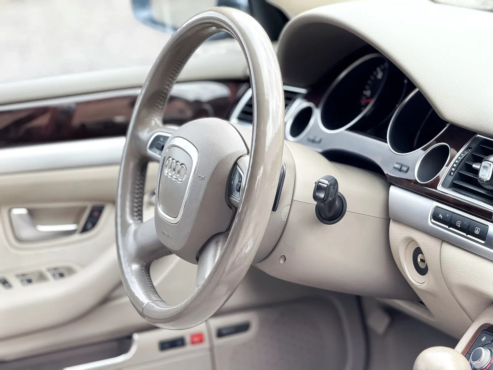 Audi A8 4.2 V8 TDI előnézeti kép 10