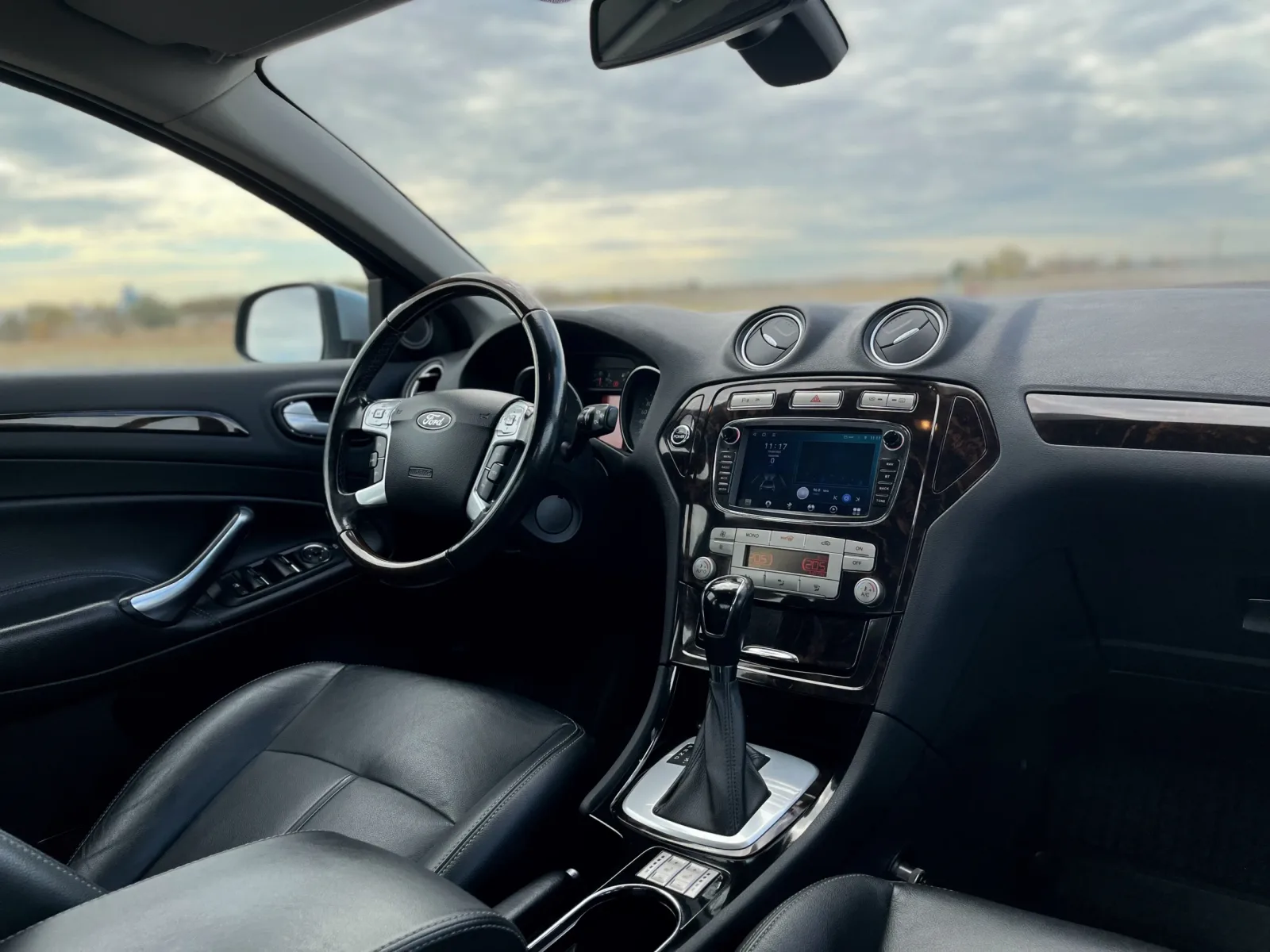 Ford Mondeo MK4 2.0 GHia előnézeti kép 6
