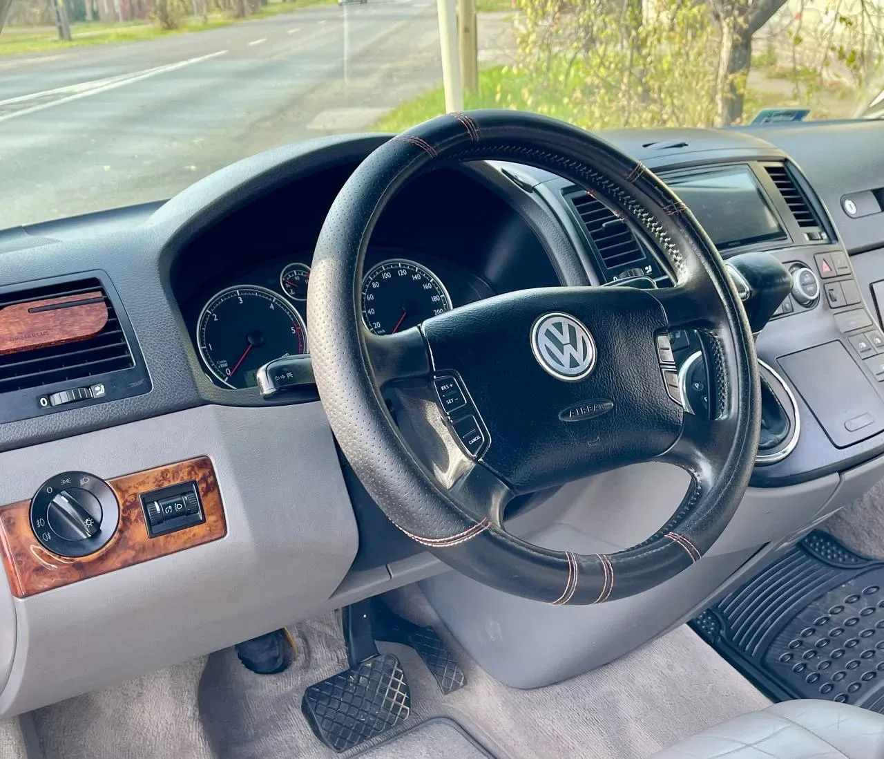 Volkswagen Multivan 2.5 Tdi előnézeti kép 7