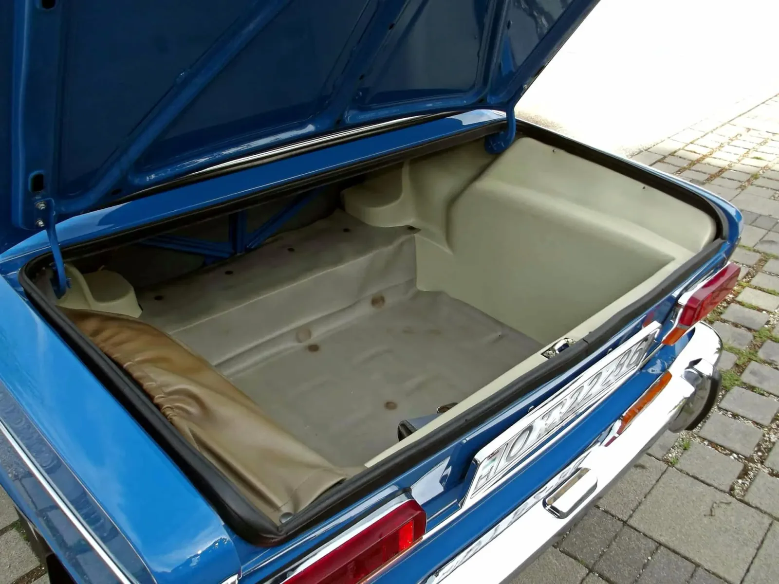 Lada 2103 (1977) előnézeti kép 6