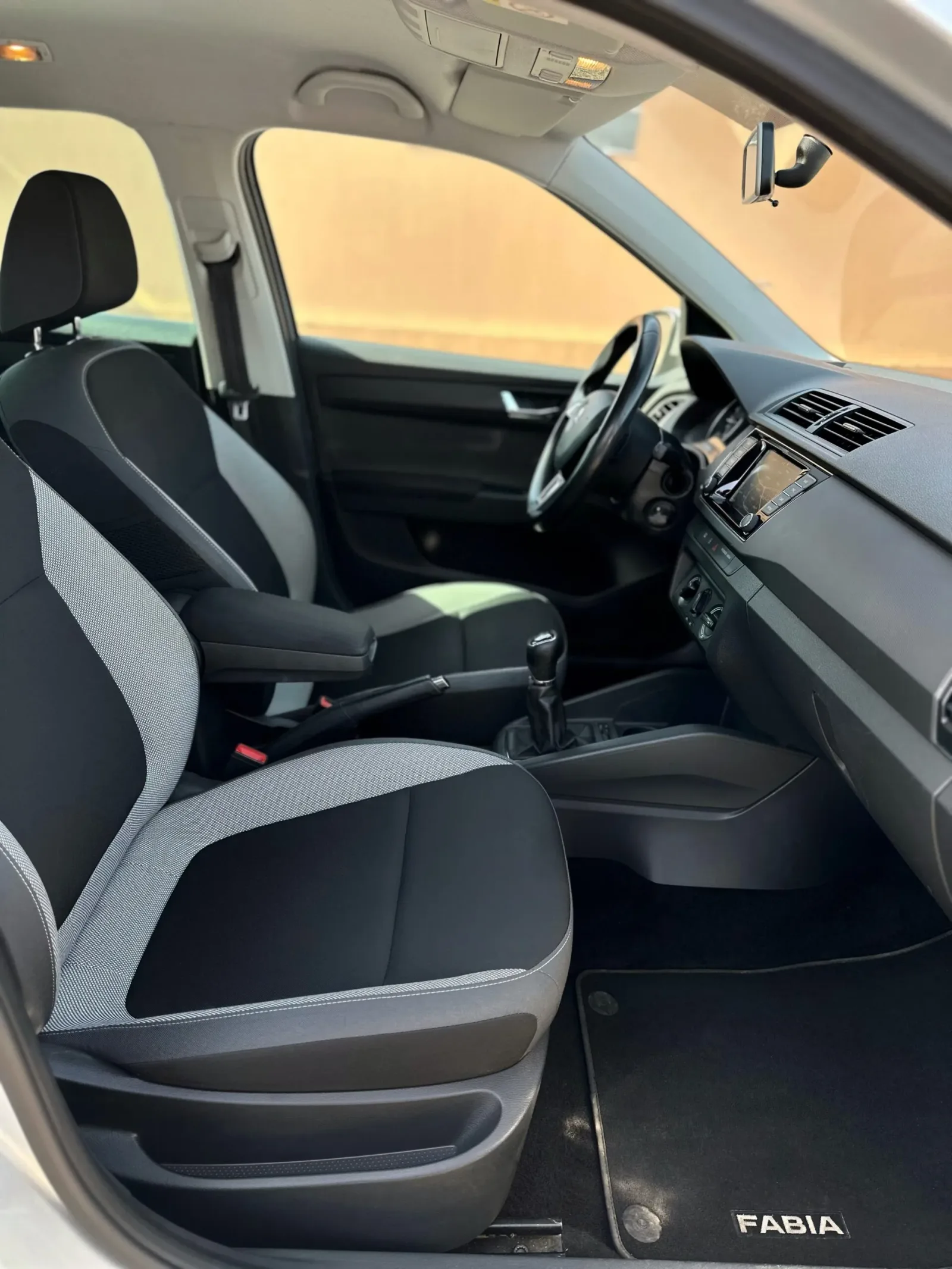 Skoda Fabia Fl V.horog 1.4CRTDI, Gyári fényezés! előnézeti kép 12