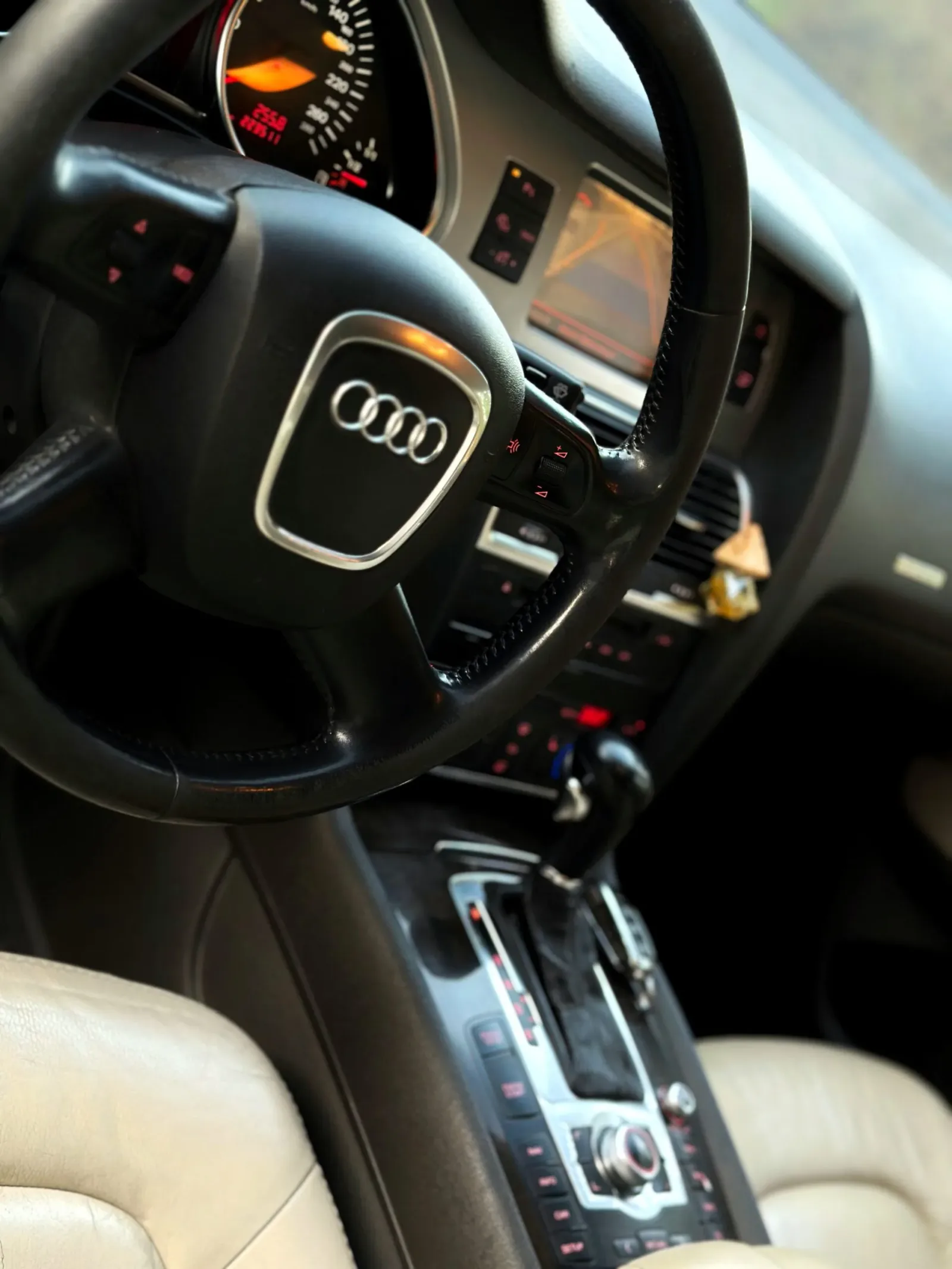 AUDI Q7 S-LINE előnézeti kép 10