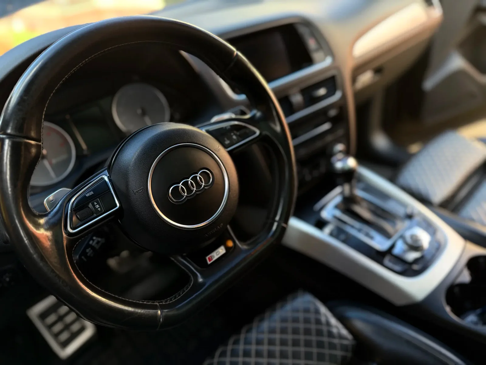 Audi SQ5 Plus Competition előnézeti kép 10