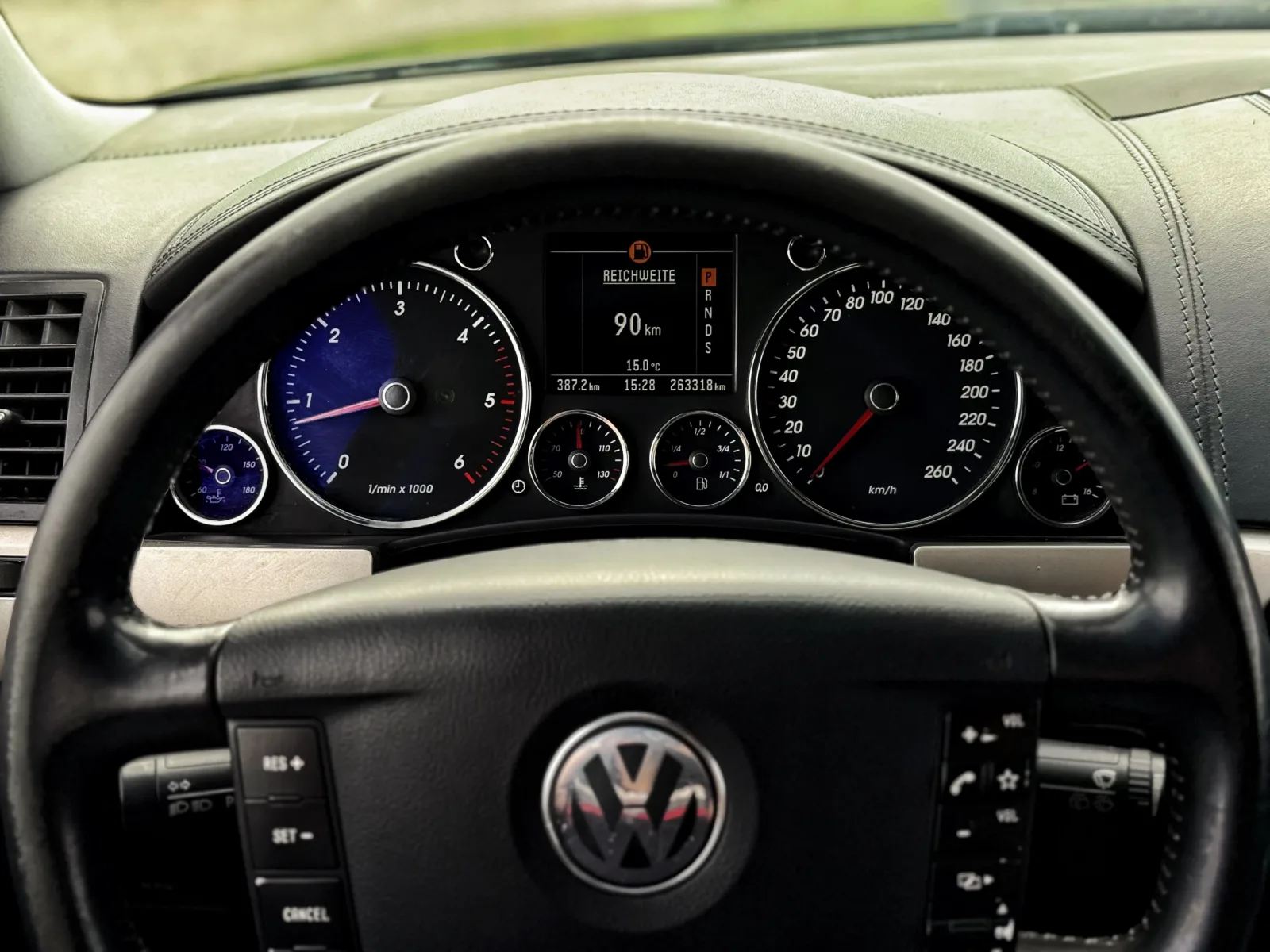 VW Touareg 3.0TDI előnézeti kép 12