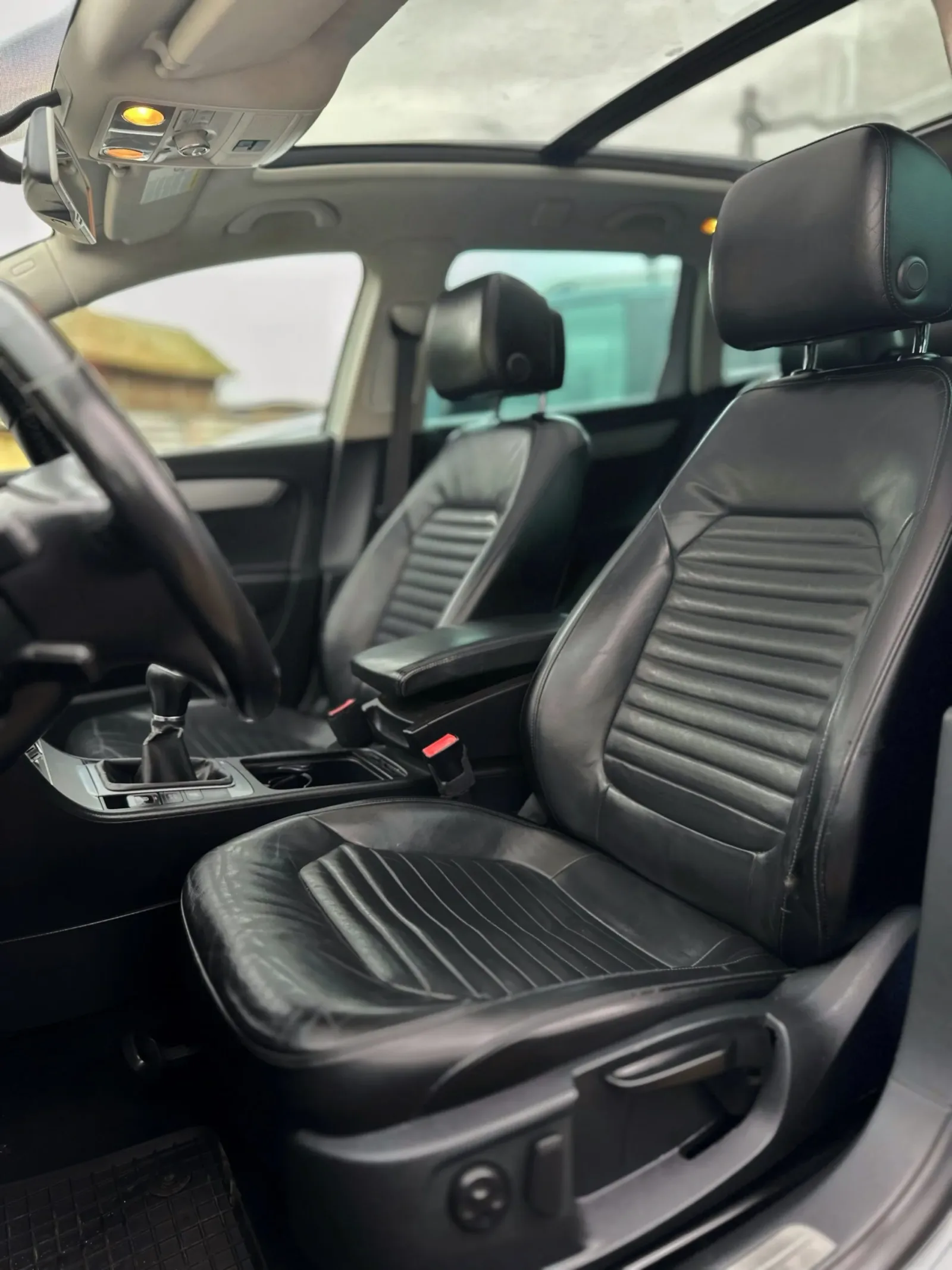 VW Passat B7 2.0CrTdi HighLine Bőr, Pantető, Horog előnézeti kép 9