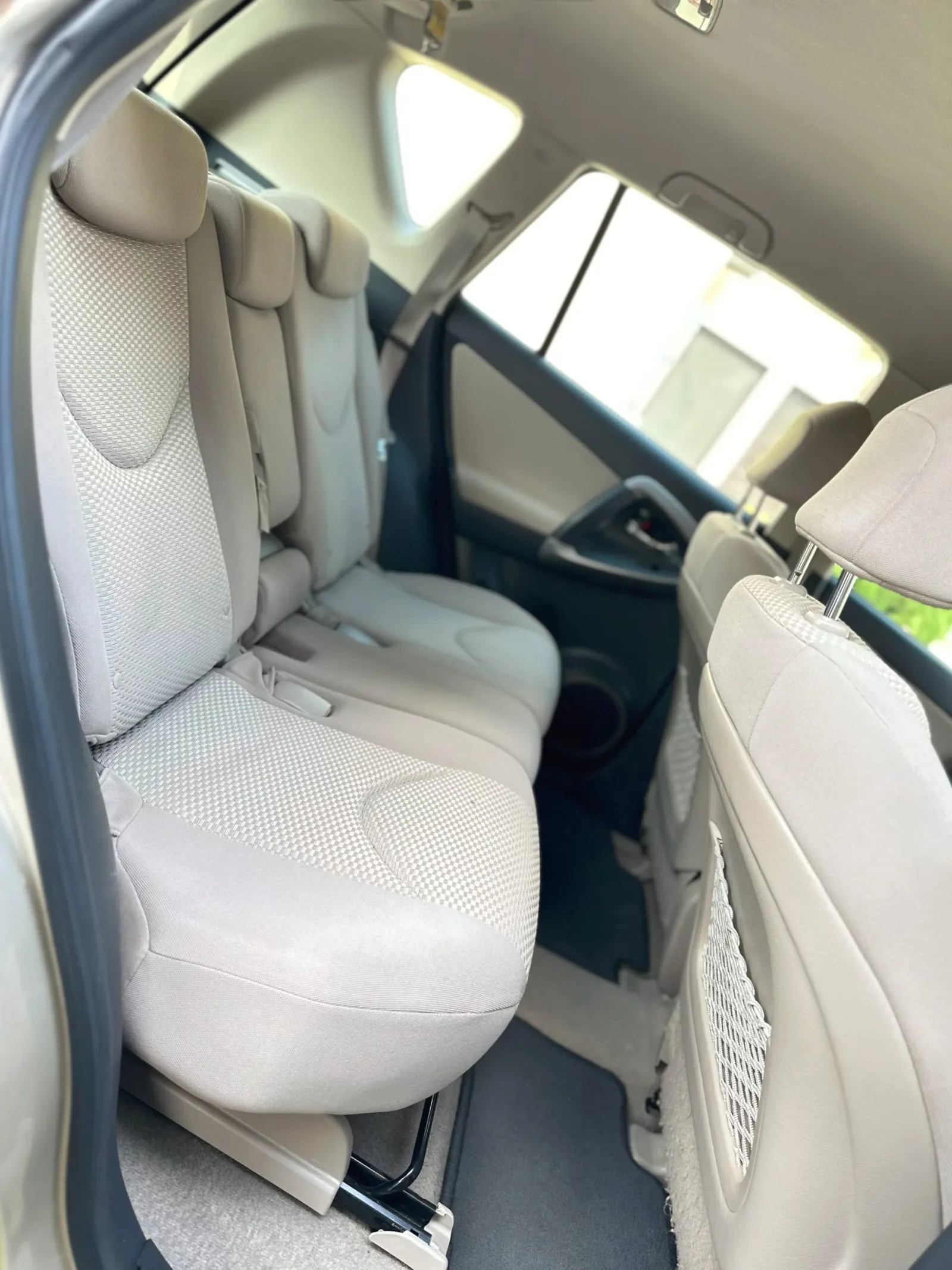 Toyota RAV4 4x4 Cross Sport - Elegáns Kalandvágyók Álma! előnézeti kép 9